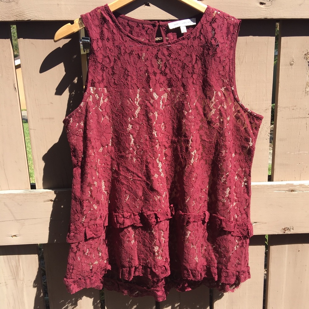 ⭐️ LAST CHANCE ⭐️ Rose & Olive Sz L Sleeveless Top